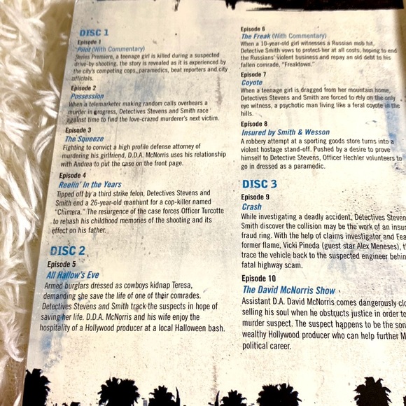 BOOMTOWN DVD SET NBC SERIES 5 Discs DONNIE WAHLBERG LANA PARRILLA GUC - Picture 5 of 11